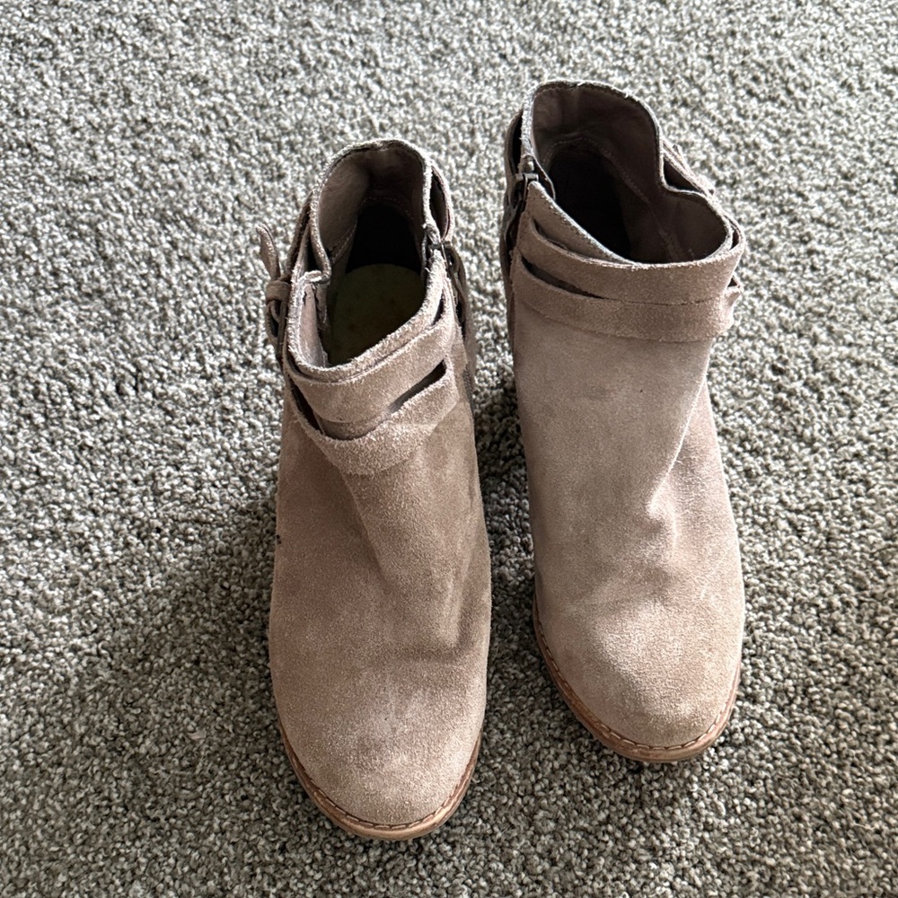 Women's Tan Suede Ankle Boots
